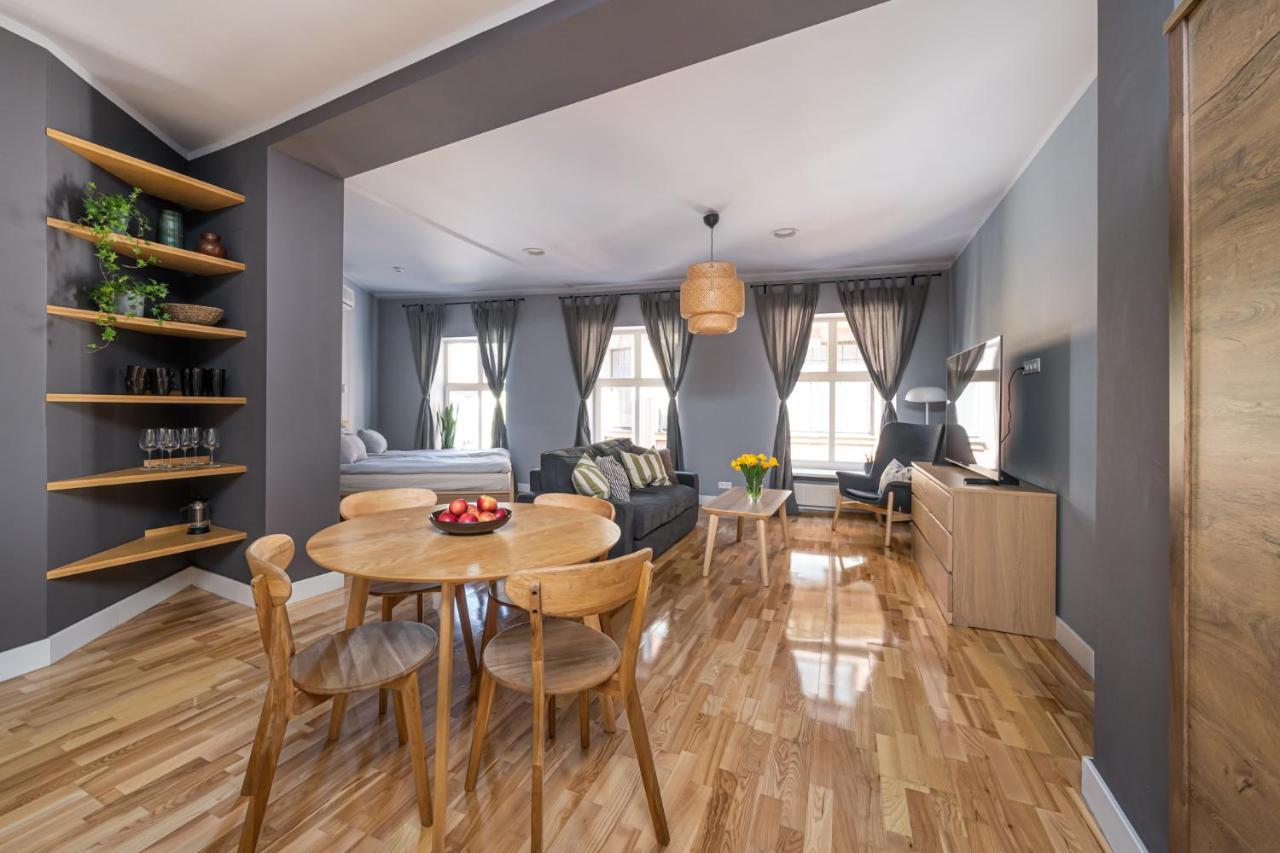 Romantic And Spacious Apartment In Riga Old Town Dış mekan fotoğraf