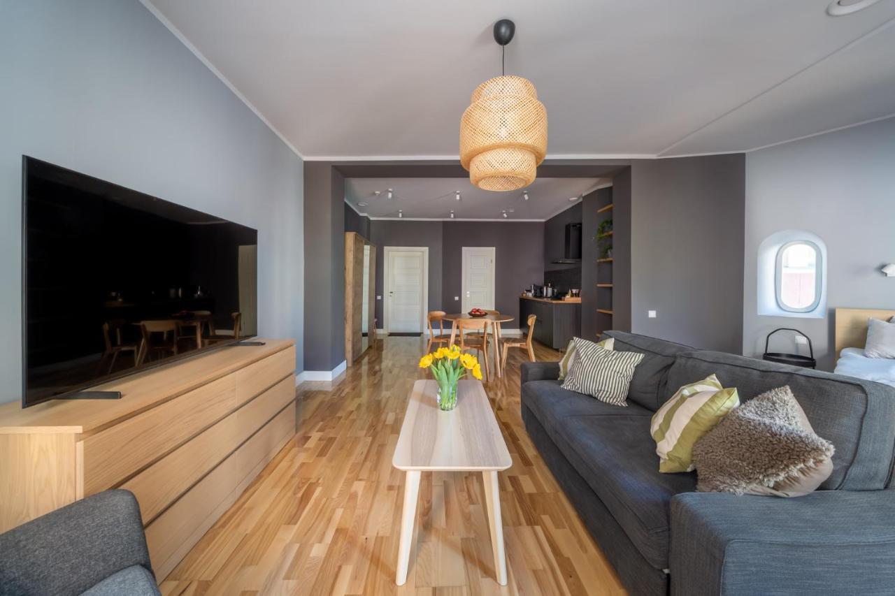 Romantic And Spacious Apartment In Riga Old Town Dış mekan fotoğraf